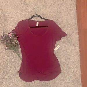 😎2 for $17😎 Dressy T-shirt in burgundy/maroon with Subtle Sparkly Trim